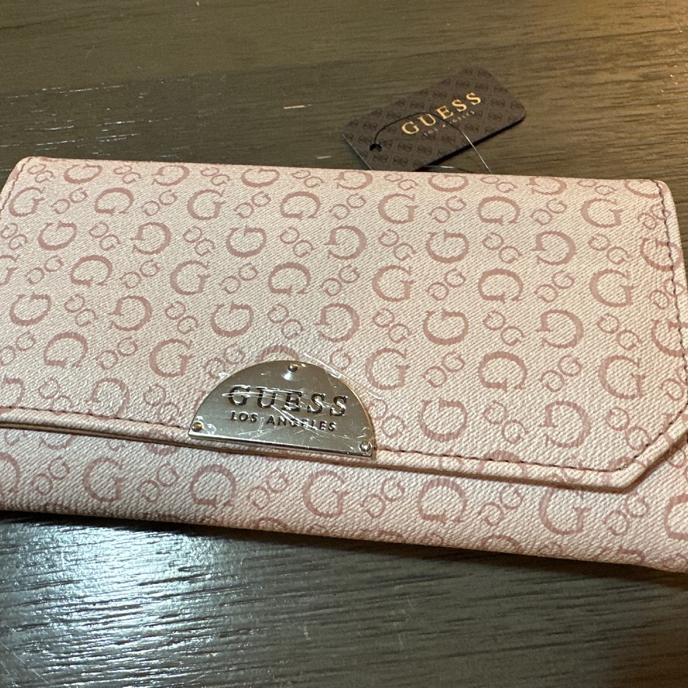 Guess Light Rose Boothbay Logo Print Faux Leather Saffiano Clutch Wallet NWT